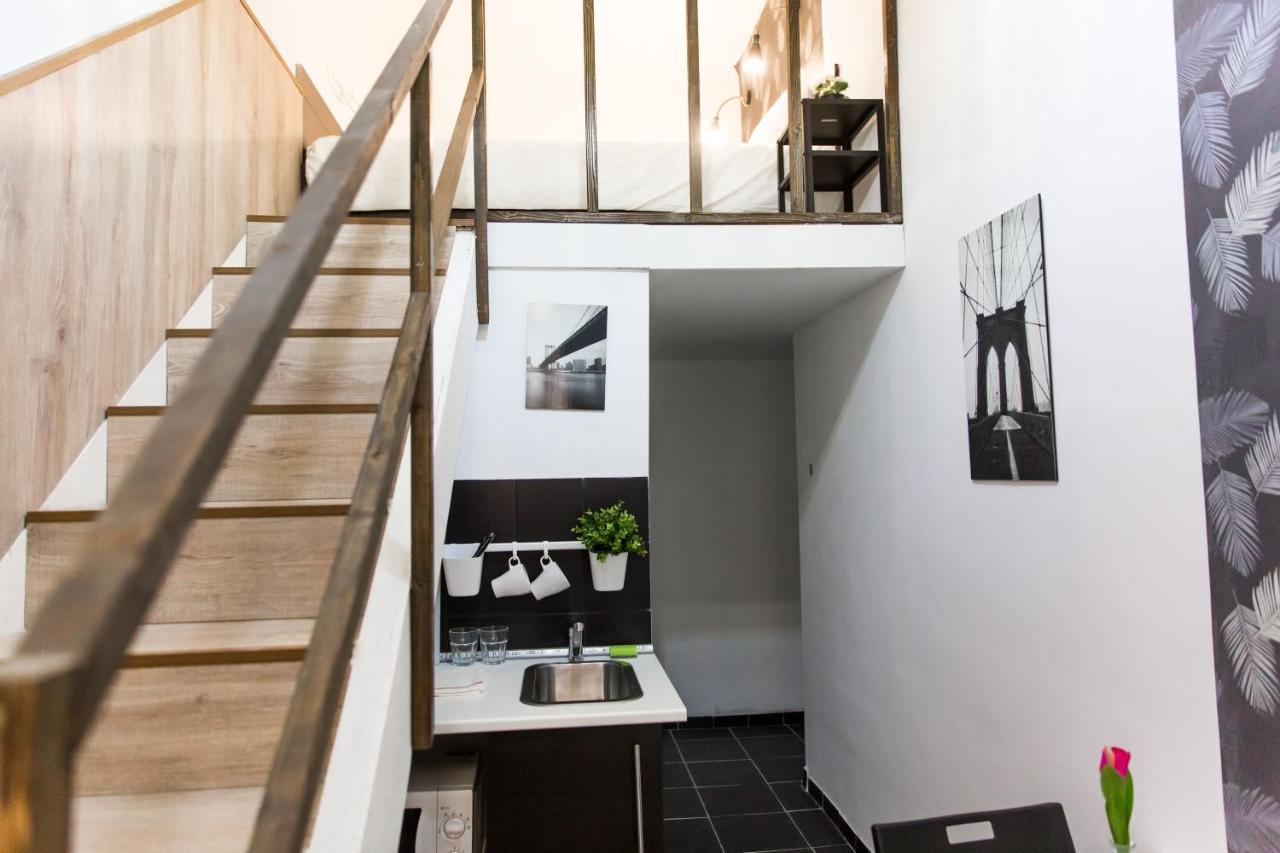 Modern Budget Lofts In The City Centre Budapest Exterior photo