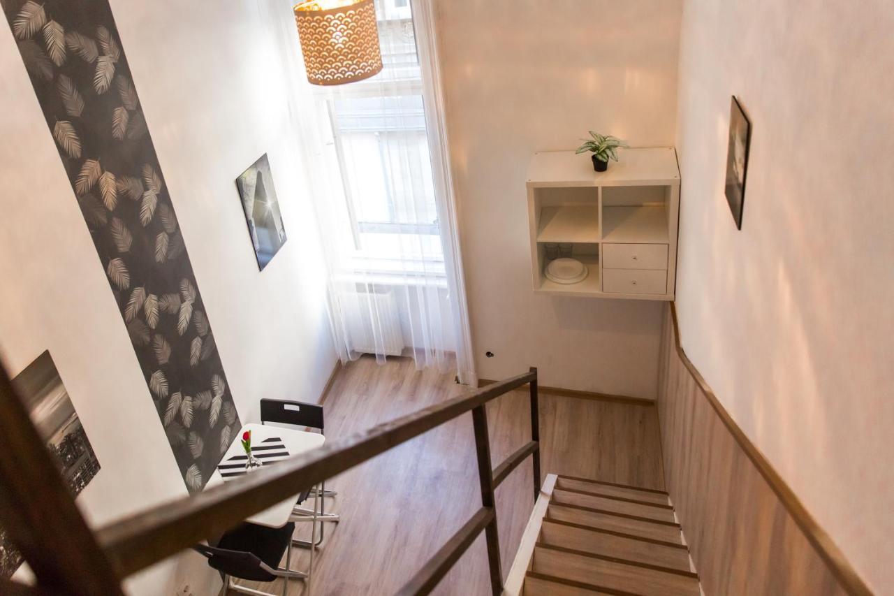 Modern Budget Lofts In The City Centre Budapest Exterior photo