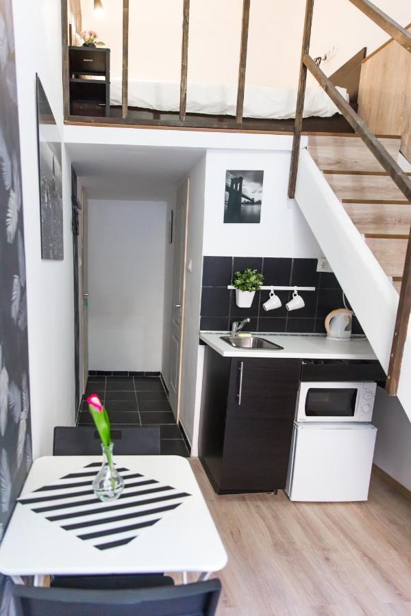 Modern Budget Lofts In The City Centre Budapest Exterior photo