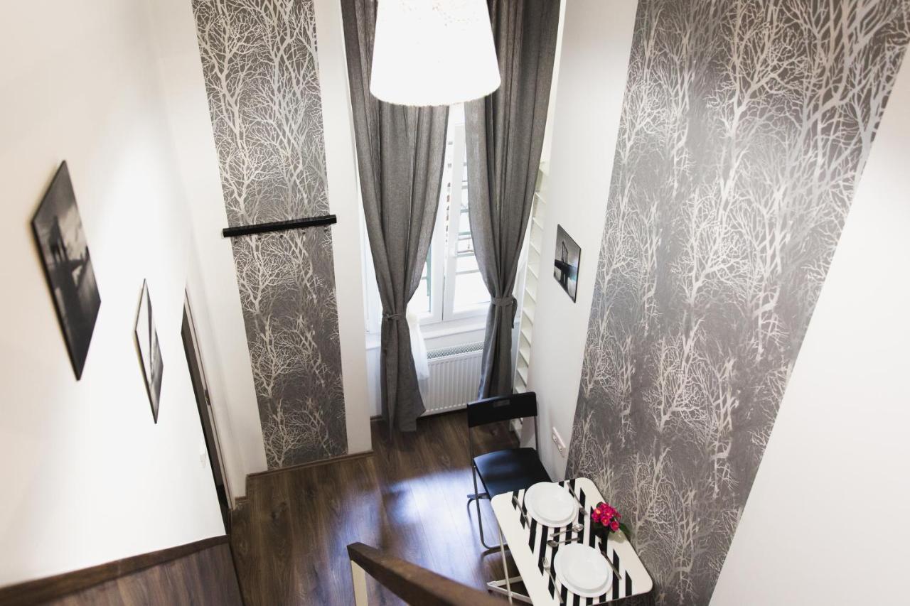 Modern Budget Lofts In The City Centre Budapest Exterior photo